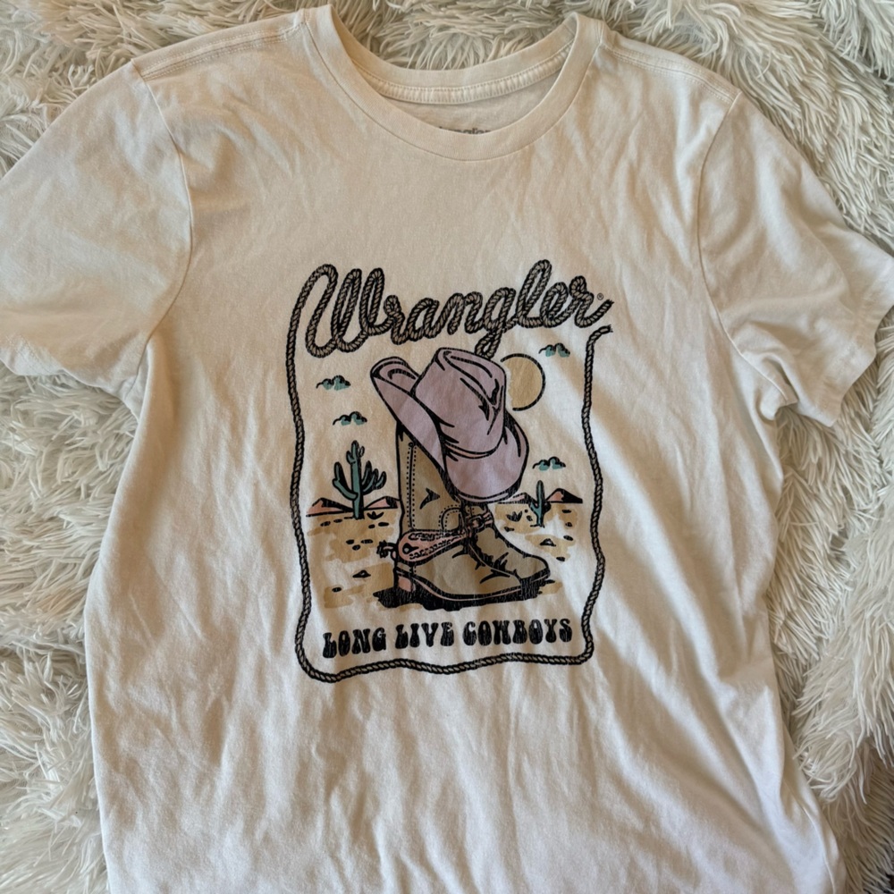 Wrangler Cream Tee with Pink Graphic